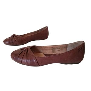 Born‎ Shoes Size 6.5 Lilly Red Flats BR0000705 Round Toe Slip-On Leather Ballet